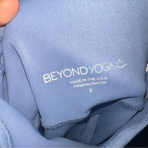 Beyond Yoga Alloy Ombre 7/8 Leggings in Excellent Condition - Picture 6 of 8